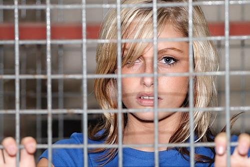 Amanda en cage